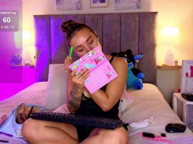 VictoriaHils webcam