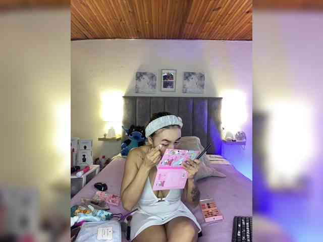 VictoriaHils webcam