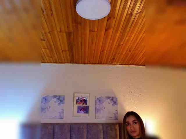 VictoriaHils webcam