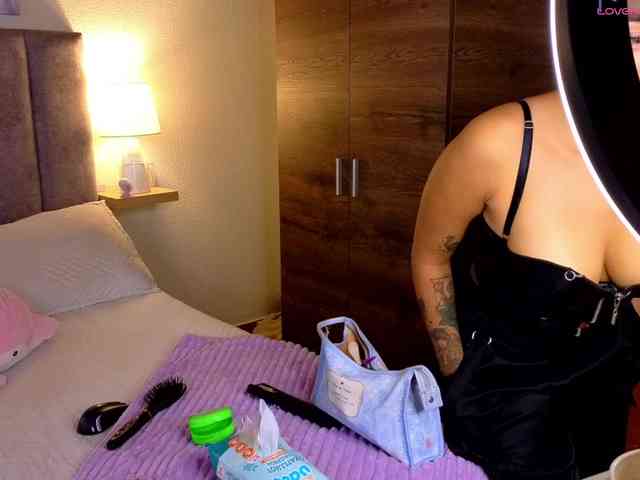 VictoriaHils webcam