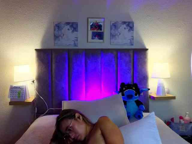 VictoriaHils webcam