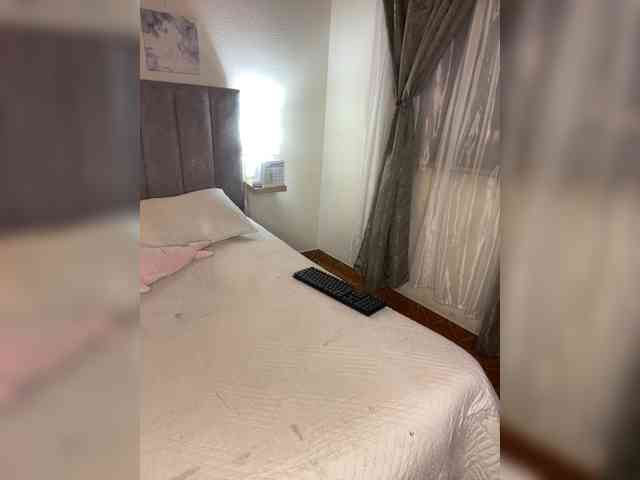 VictoriaHils webcam