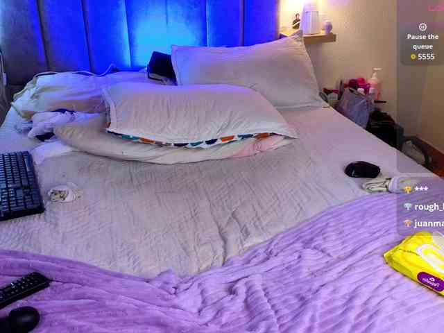 VictoriaHils webcam