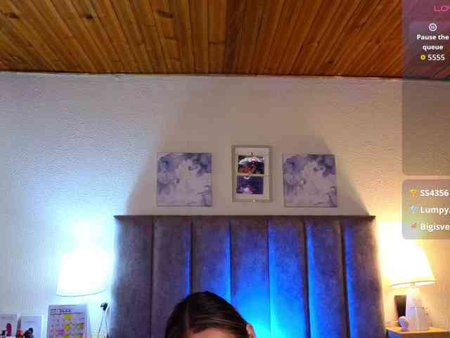VictoriaHils webcam