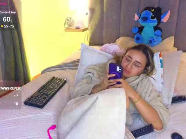 VictoriaHils webcam