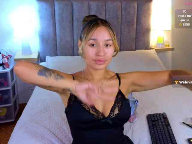 VictoriaHils webcam