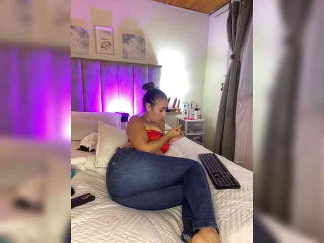 VictoriaHils webcam