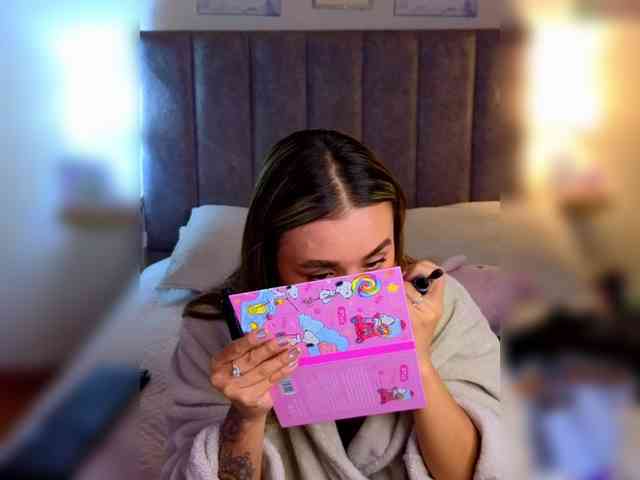 VictoriaHils webcam