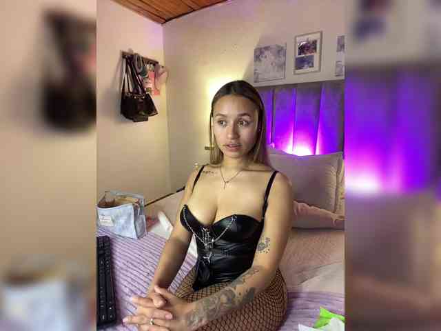 VictoriaHils webcam