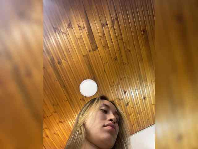 VictoriaHils webcam