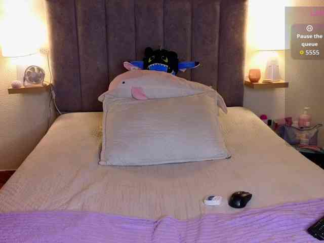 VictoriaHils webcam
