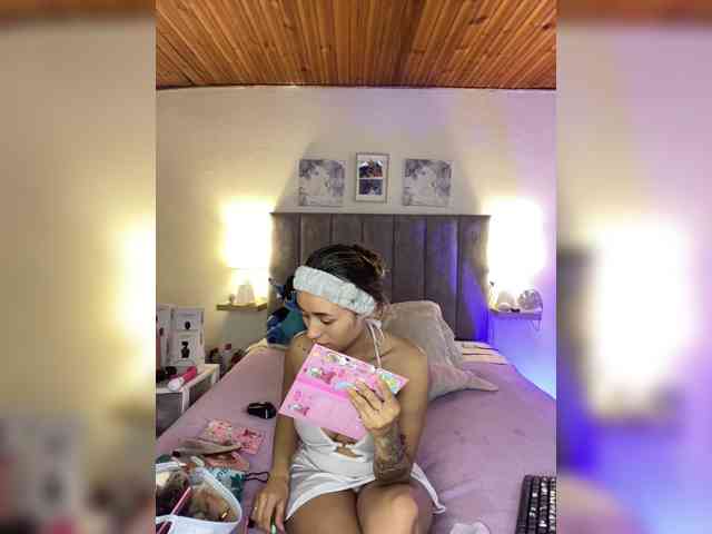 VictoriaHils webcam
