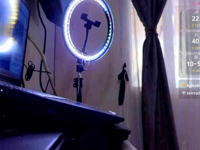 VictoriaHils webcam