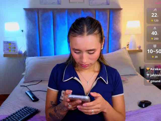 VictoriaHils webcam