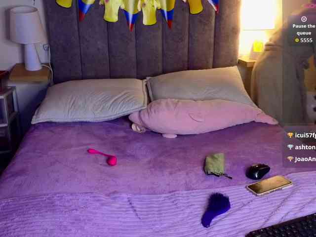 VictoriaHils webcam