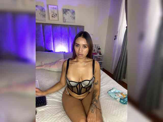 VictoriaHils webcam