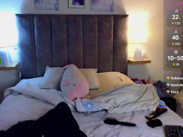 VictoriaHils webcam