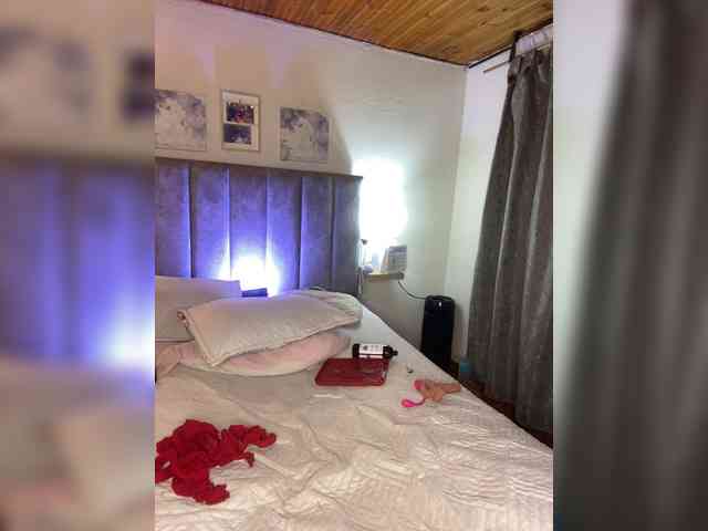 VictoriaHils webcam