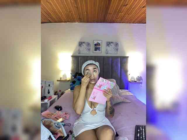 VictoriaHils webcam