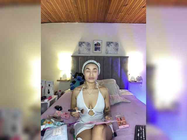 VictoriaHils webcam
