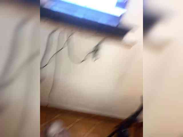 victoriahils's live room