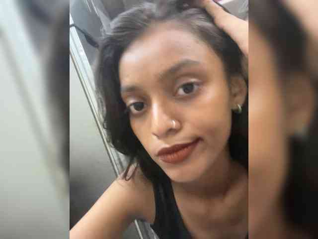 desireZoya webcam