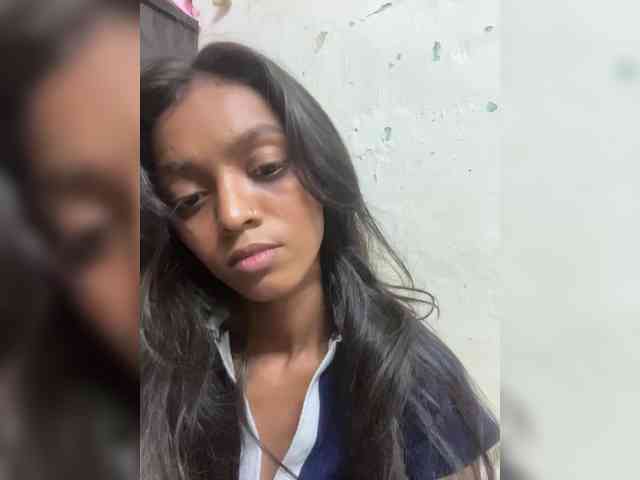 desireZoya webcam