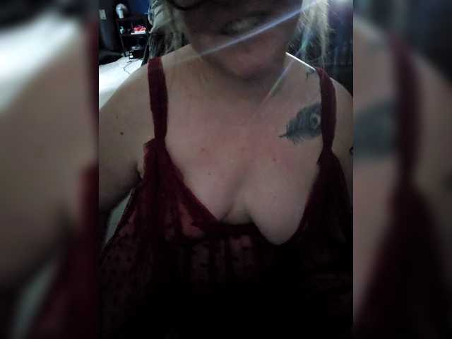 JadeDreams's BongaCams show and profile