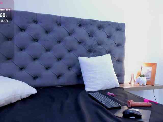 LEAH-SWEET webcam