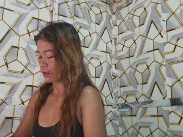 DeepInRose live cam on BongaCams