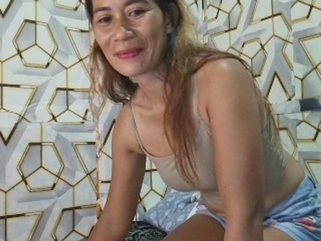 DeepInRose live cam on BongaCams