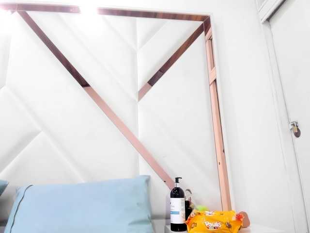 ValeriaGil live cam on BongaCams