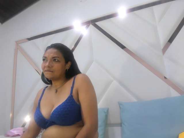 ValeriaGil live cam on UnifiedCams