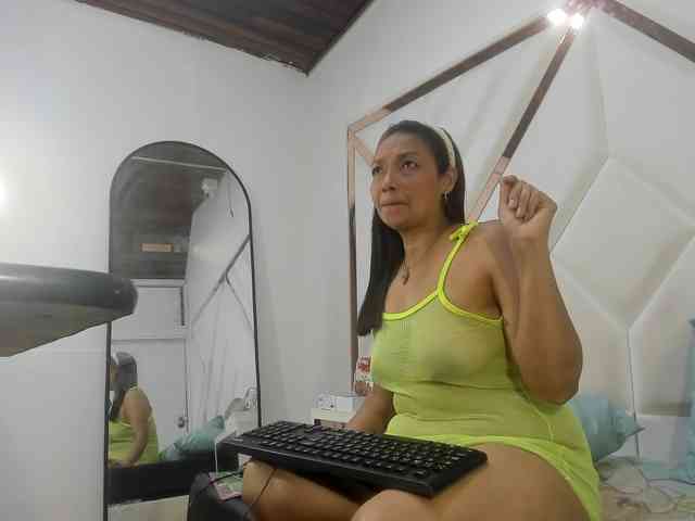 ValeriaGil webcam