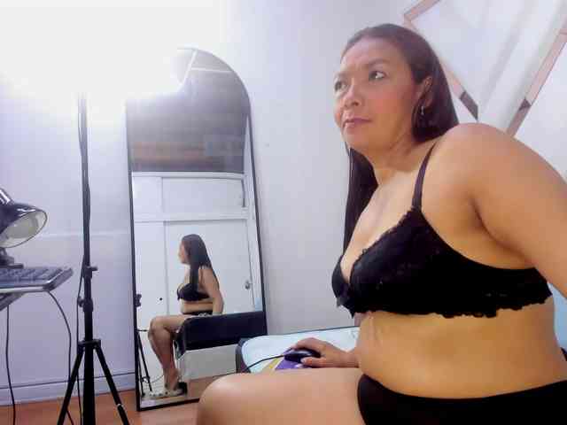 ValeriaGil webcam