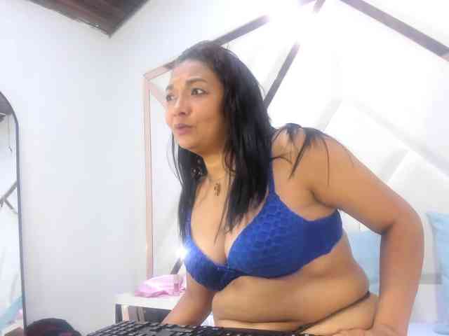 ValeriaGil webcam