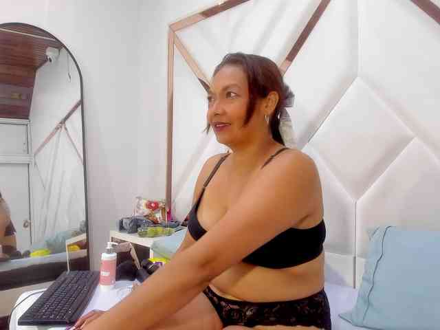 ValeriaGil webcam