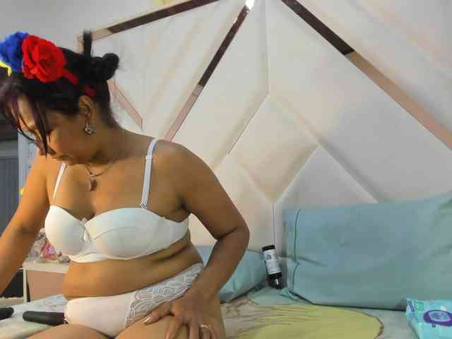 ValeriaGil webcam