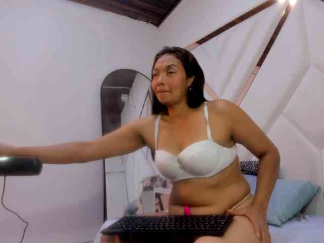 ValeriaGil webcam