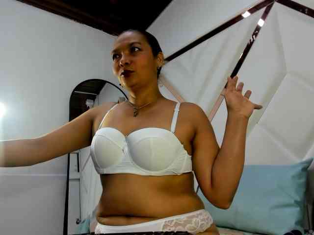 ValeriaGil webcam