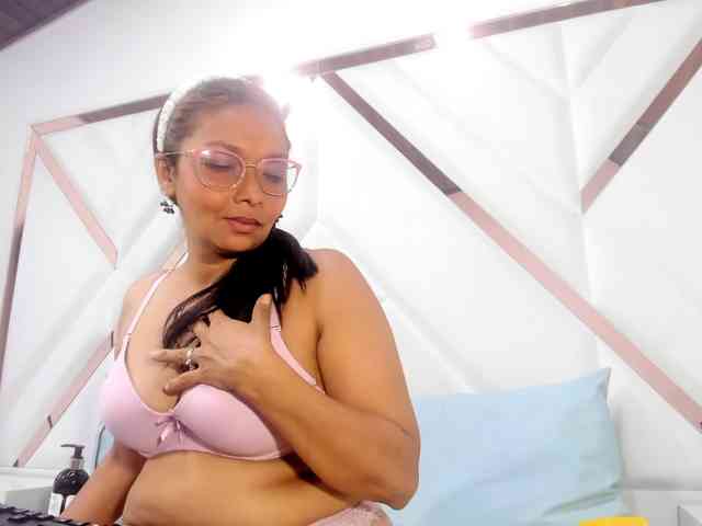 Modelo: ValeriaGil