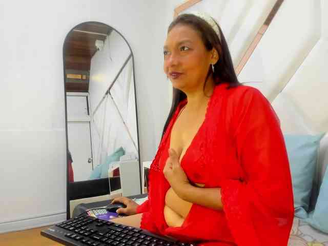 ValeriaGil Live Webcam on BongaCams