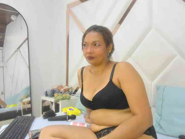 ValeriaGil webcam