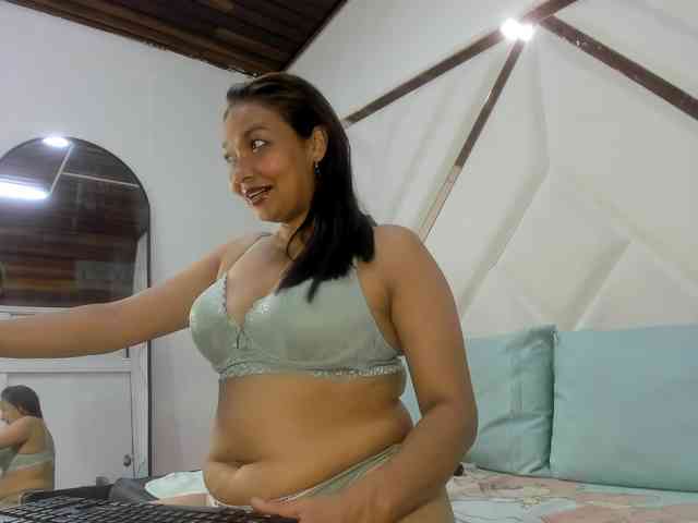 ValeriaGil webcam
