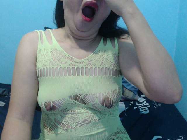 stacieiris's BongaCams show and profile