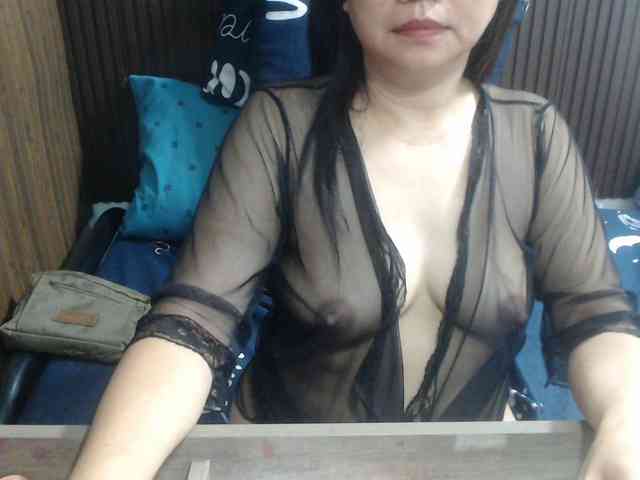 stacieiris Live Webcam on BongaCams