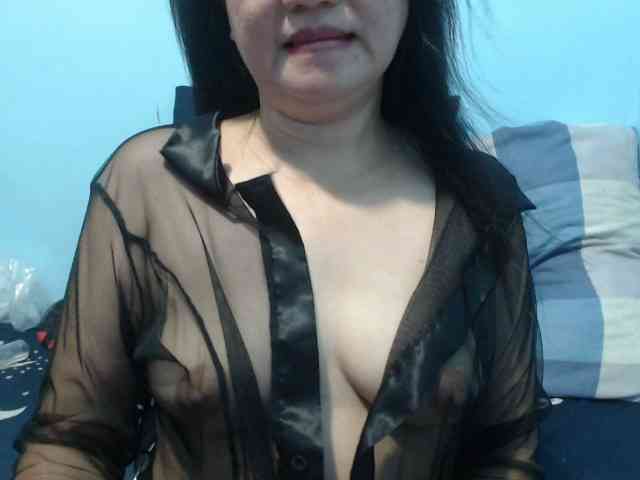 stacieiris Live Webcam on BongaCams