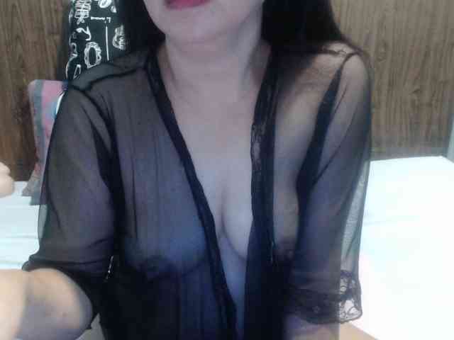 stacieiris webcam