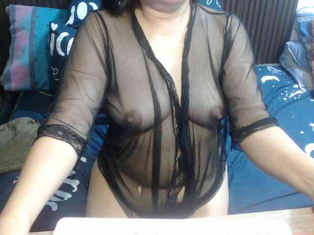 stacieiris Live Webcam on BongaCams