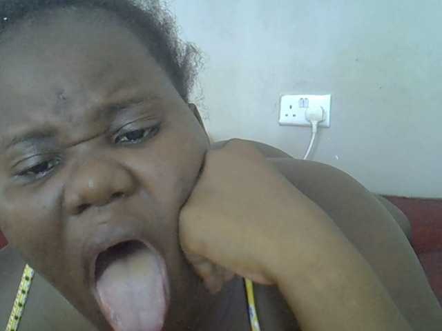 Smilingpussy's BongaCams show and profile